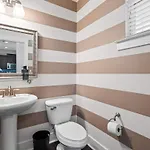 Modern Upscale Farmhouse- In Uptown Clt! * Charlotte