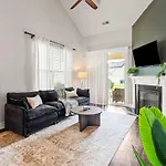 Modern Upscale Farmhouse- In Uptown Clt! Charlotte