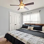 Modern Upscale Farmhouse- In Uptown Clt!