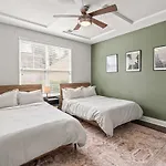 Modern Upscale Farmhouse- In Uptown Clt! *
