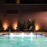 By Marriott Northlake Hotel 3*