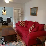 University City Guest House *