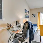 Charming W/ Balcony, 1 Mi To Unc Charlotte! Charlotte