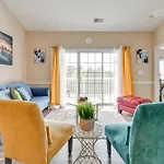 Charming W/ Balcony, 1 Mi To Unc Charlotte! Holiday home