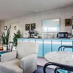 Rodeway Area Hotel
