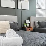 Luxurious King 3Br Townhouse In Uptown Clt!