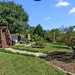 Splendid With Fire It And Backyard In Nc Holiday home
