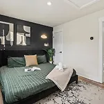 Holiday home Luxe King 3br Townhouse -mins To Uptown Clt