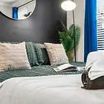 Holiday home Luxe King 3br Townhouse -mins To Uptown Clt Charlotte