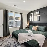 Luxe King 3br Townhouse -mins To Uptown Clt Charlotte