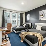 Luxe King 3br Townhouse -mins To Uptown Clt Holiday home