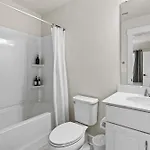 Luxe King 3br Townhouse -mins To Uptown Clt Holiday home