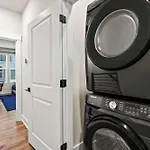 Luxe King 3br Townhouse -mins To Uptown Clt Holiday home