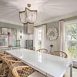 Holiday home Stunning Home: Private Pool!