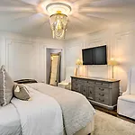 Holiday home Stunning Home: Private Pool! Charlotte