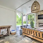 Holiday home Stunning Home: Private Pool! Charlotte