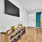 2 Large Bedrooms Artistic Flair Spacious * Charlotte