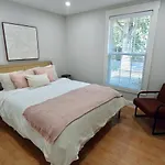 Holiday home Spacious Dog-friendly Retreat Near Ballantyne *