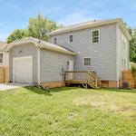 Stylish Queen City Getaway In Camp North End