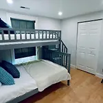 Spacious Dog-friendly Retreat Near Ballantyne *
