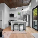 The Raven A Luxury Guest House