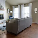 Holiday home Serene Getaway With Patio In Pineville Charlotte