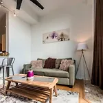Skyline Vista Penthouse In The Queen Charlotte