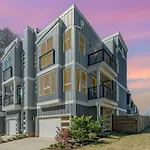 Madmen Loft With Uptown Rooftop Views