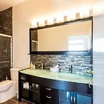 Skyline Vista Penthouse In The Queen Apartment Charlotte