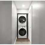 Apartment Spacious 2br 2ba Steps From Hospitals And Uptown Minimum 15 Days Or Charlotte