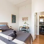 Apartment Skyline Vista Penthouse In The Queen Charlotte