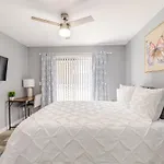 Spacious 2br 2ba Steps From Hospitals And Uptown Minimum 15 Days Or Apartment