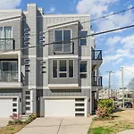 Madmen Loft With Uptown Rooftop Views