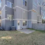 Madmen Loft With Uptown Rooftop Views