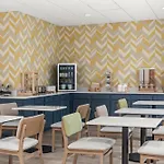 Hotel Express By Marriott South End 3*