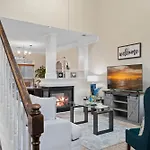 Cozy 4B 2 5B University Home King Beds Jacuzzi