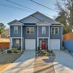 Charlotte Getaway With Yard - 3 Mi To Uptown!