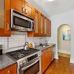 The Collection Clt: 500 Queens Holiday home *