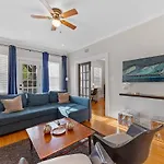 Vibrant And Cozy 2br Near Uptown With Balcony Holiday home Charlotte