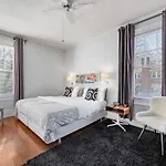 Retro 1Br In Elizabeth With Porch & Eclectic Design