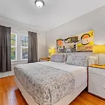Vibrant And Cozy 2br Near Uptown With Balcony Holiday home Charlotte