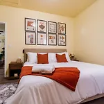 Uptown Charlotte 3Br | Hot Tub + Fire Pit