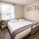 Splendid Cabin With Fire It And Backyard In Nc