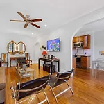 Stylish Myers Park 2 Bedroom With Screened Porch Holiday home Charlotte