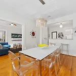 Vibrant And Cozy 2br Near Uptown With Balcony Charlotte