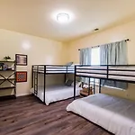 Uptown Charlotte 3Br | Hot Tub + Fire Pit