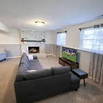 Splendid Cabin With Fire It And Backyard In Nc