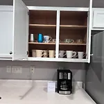 Beautiful 2 King Bedrooms With Garage