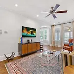 Contemporary Gem In The Heart Of Myers Park *