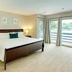 Cozy With Swimming Pool In Charlotte, North Carolina Charlotte